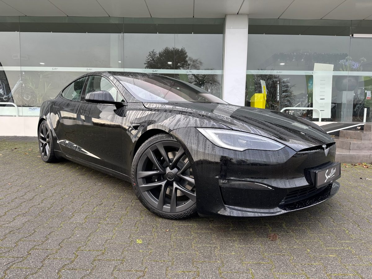 Tesla Model S plaid